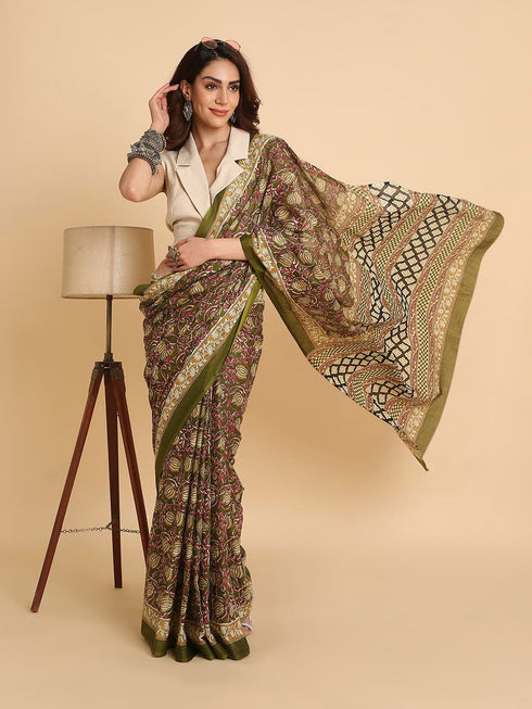 Vasthrlay Lightweight Breathable Traditional Printed Saree