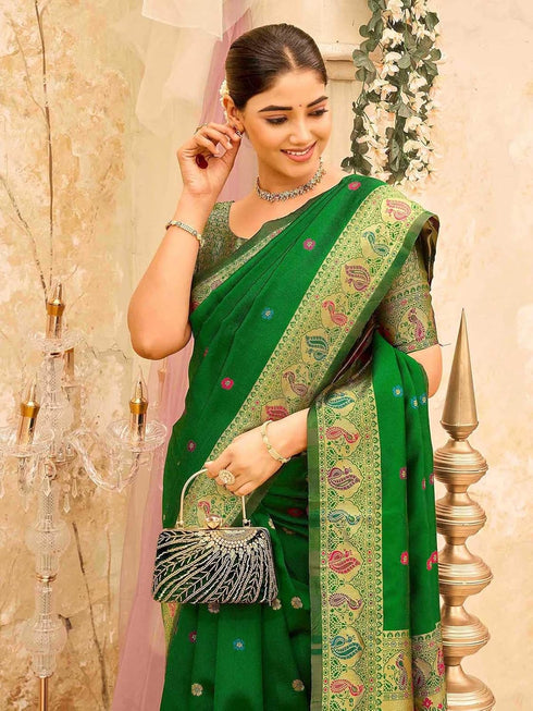 Vasthrlay Georgette Scalloped Navy Navy Blue Saree