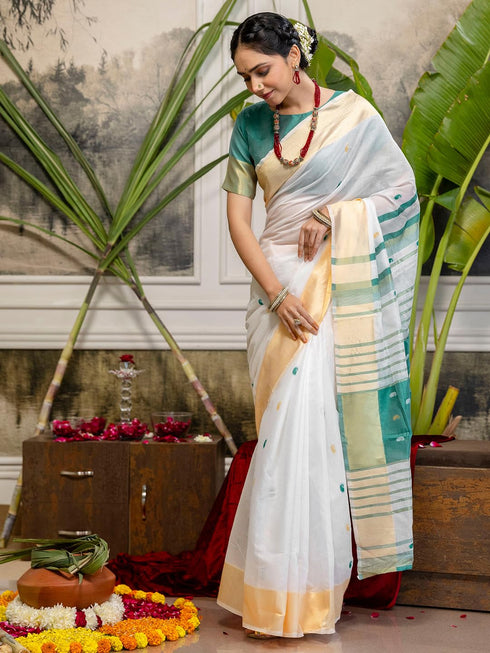 Vasthrlay Special Weaving Unstitched White Saree