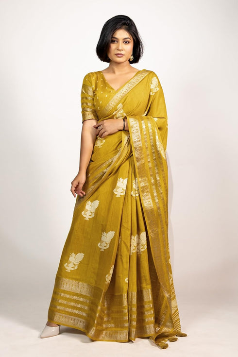 Vasthrlay Fashion Peacock Printed Ethnic Wear