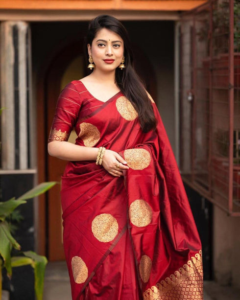 Vasthrlay Banarasi Traditional Unstitched Saree