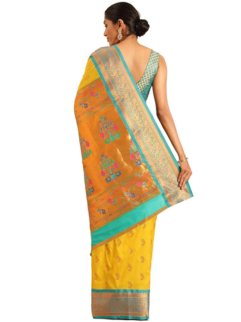 Vasthrlay Pheshwai Bottle Saree
