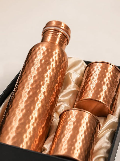 AKTU Hammered Copper Bottle Gift Set (900ml) with 2 Glasses (275ml)