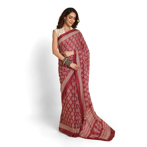 Vasthrlay Lightweight Breathable Traditional Printed Saree