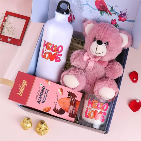 Romantic Gift Hamper For Valentine's Day