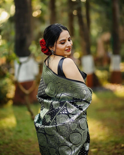 Vasthrlay Kanjivaram Saree