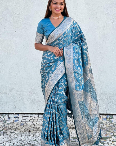 Vasthrlay Kanjivaram Traditional Saree