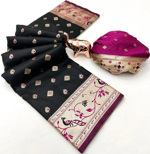 Vasthrlay Paithani Weaving Peacock