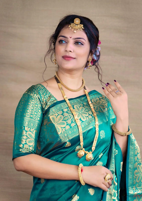Vasthrlay Banarasi Unstitched Saree