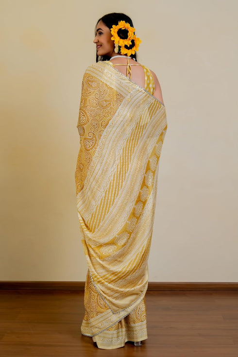 Vasthrlay Fashion Chiffon Paisley Printed Ethnic Wear
