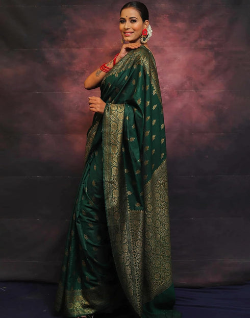 Vasthrlay Banarasi Kanjivaram Dark Green With Unstitched Blouse Piece