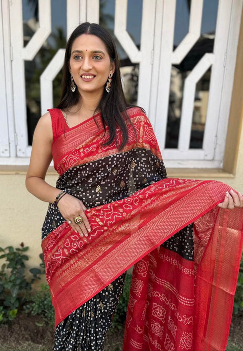 Vasthrlay Bandhani Weaving Contrast
