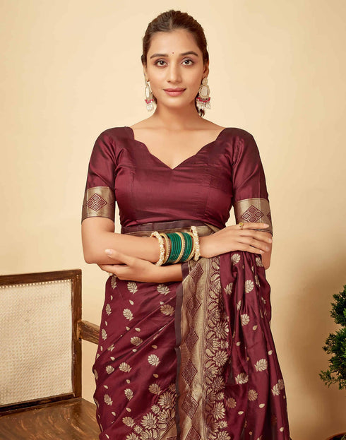 Vasthrlay Gold Banarasi Saree