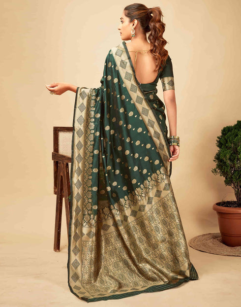 Vasthrlay Gold Banarasi Saree