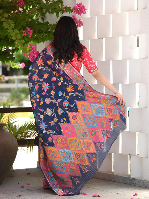 Vasthrlay Traditional Unstitched Saree