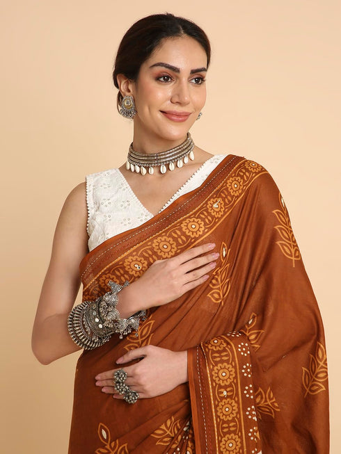 Vasthrlay Lightweight Breathable Traditional Printed Saree