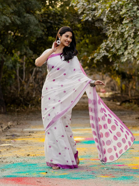 Vasthrlay Womens Printed Unstitched Off White Saree