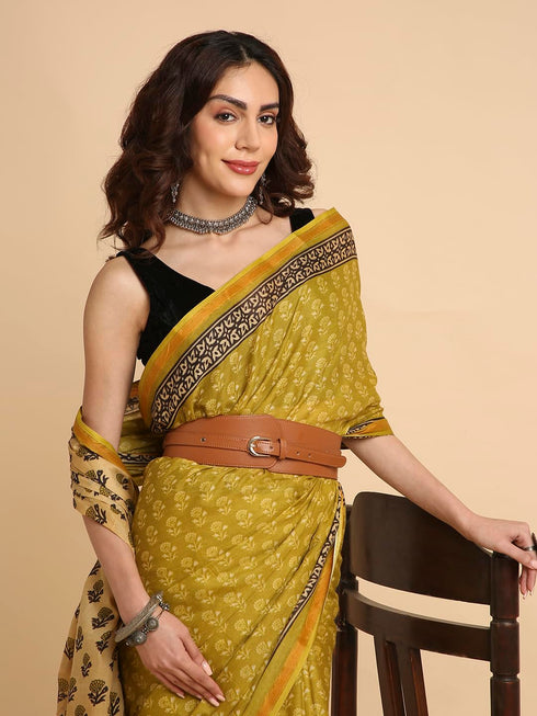 Vasthrlay Lightweight Breathable Traditional Printed Saree