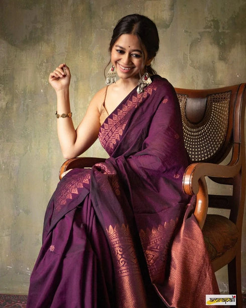 Vasthrlay Traditional Unstitched Saree