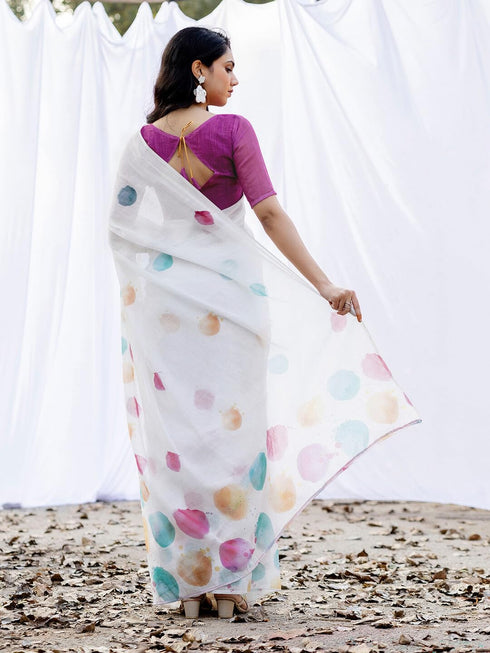 Vasthrlay Womens Printed Unstitched Off White Saree