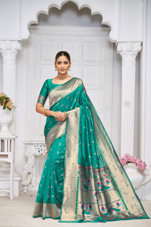 Vasthrlay Paithani Saree