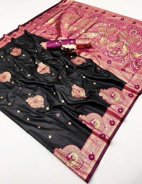 Vasthrlay Paithani Weaving Peacock