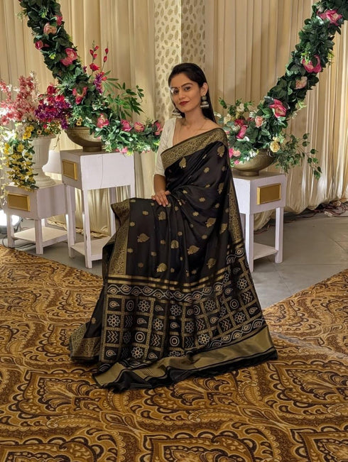 Vasthrlay Kanjivaram Saree