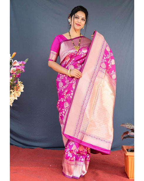 Vasthrlay Traditional Unstitched Saree