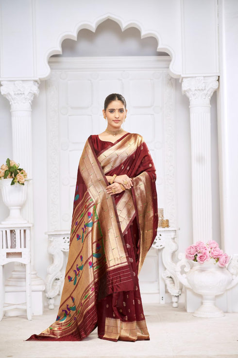 Vasthrlay Paithani Saree