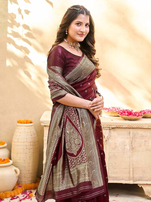 Vasthrlay Jacquard Blue Saree