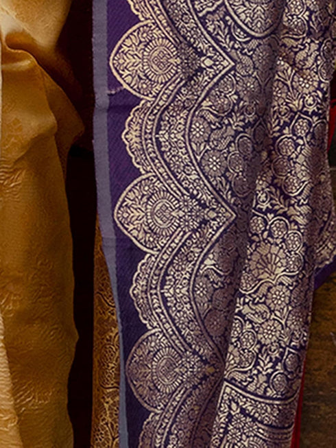 Vasthrlay Scalloped Embroidery White Saree
