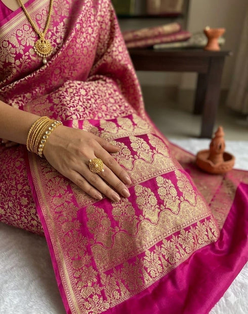 Vasthrlay Tanchui Banarasi Traditional