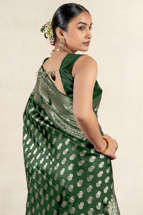 Vasthrlay Banarasi Woven Saree