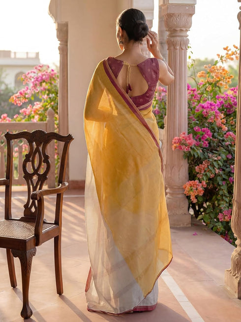 Vasthrlay Printed White Saree