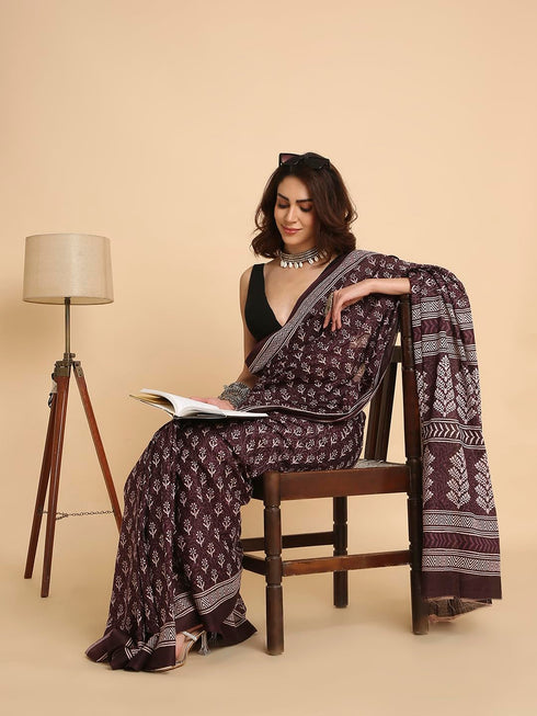 Vasthrlay Lightweight Breathable Traditional Printed Saree