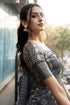 Vasthrlay Grey Slate Abstract Floral Polyester Saree With Zari Border And Ruched Unstitched Blouse Piece