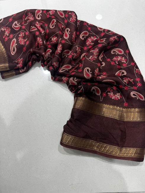 Vasthrlay Elegant Paisley Traditional Lightweight
