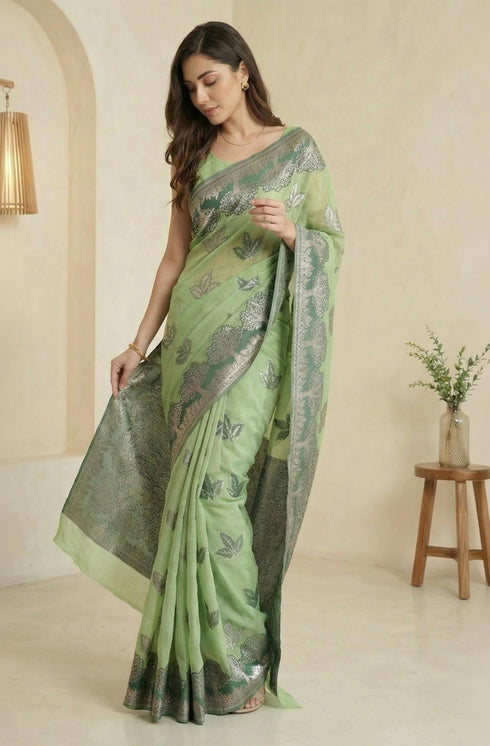 Vasthrlay Jacquard Floral Saree