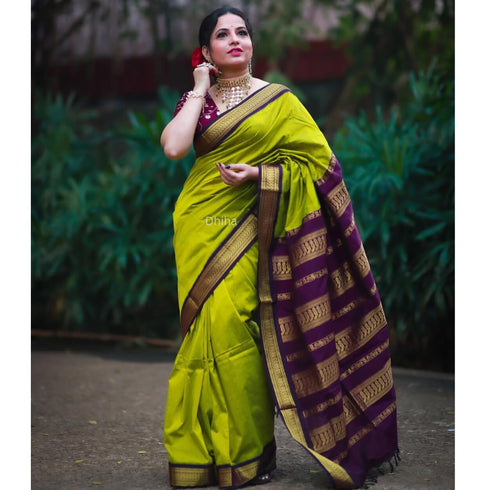 Vasthrlay Kanjivaram Tassels Saree