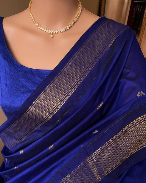 Vasthrlay Traditional Jacquard Elegant Handwoven