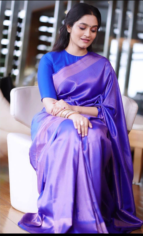 Vasthrlay Saree