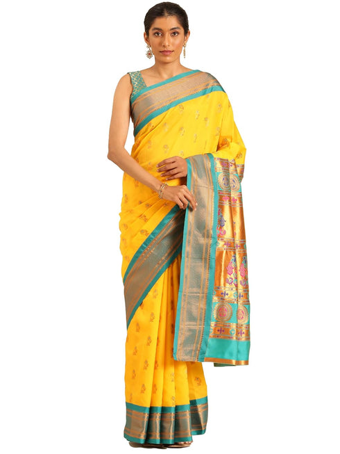 Vasthrlay Pheshwai Bottle Saree