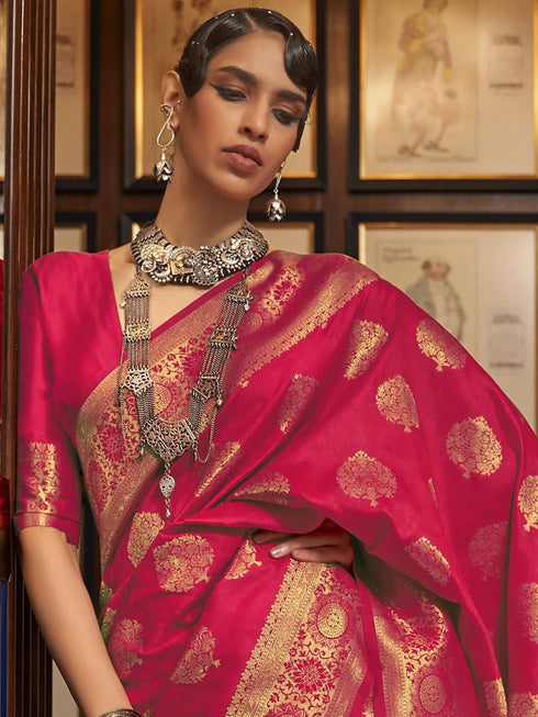 Vasthrlay Exquisite Traditional Intricate Gold Tone Saree