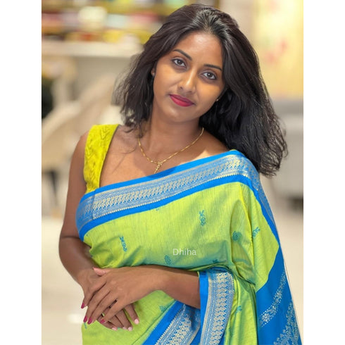 Vasthrlay Kanjivaram Tassels Saree