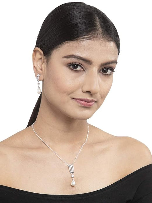 Clara 925 Sterling Silver Pearl Queen Pendant Earring Chain Jewellery Set
