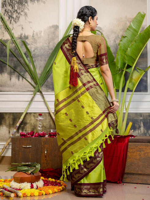 Vasthrlay Special Weaving Unstitched Light Green Saree