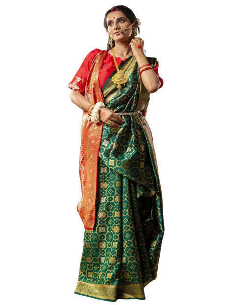 Vasthrlay Womens Banarasi Unstitched Off White Saree