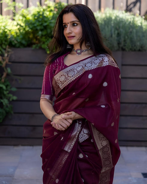 Vasthrlay Jacquard Unstitched Saree
