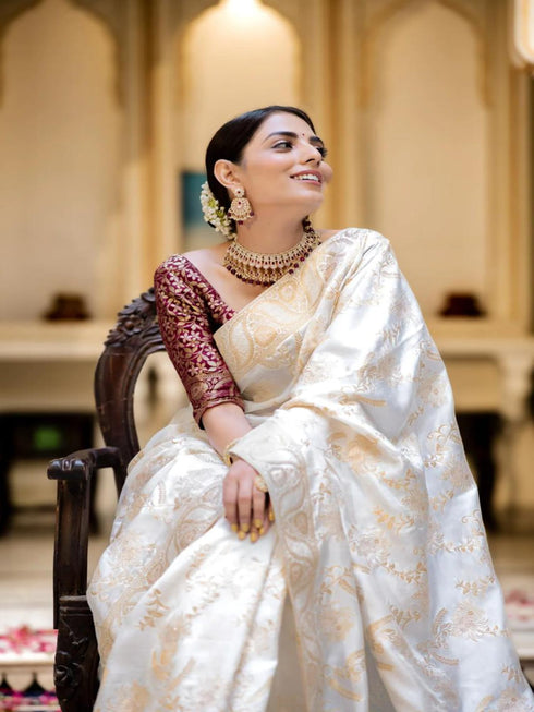 Vasthrlay Banarasi Traditional Unstitched Saree