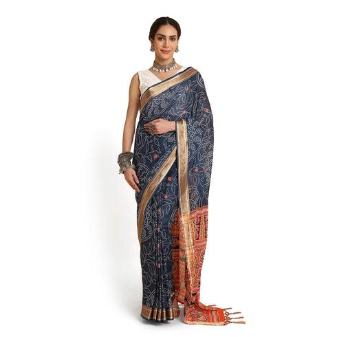 Vasthrlay Lightweight Breathable Traditional Printed Saree